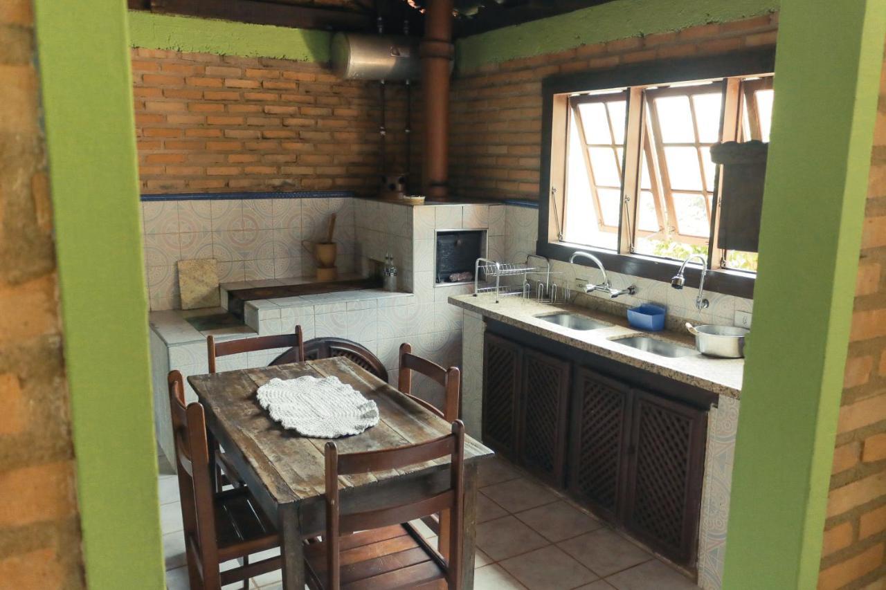 Em tiradentes, Minas Gerais, CASA TÍPICA E ESPAÇOSA EM TERRENO ARBORIZADO Tiradentes Exterior foto