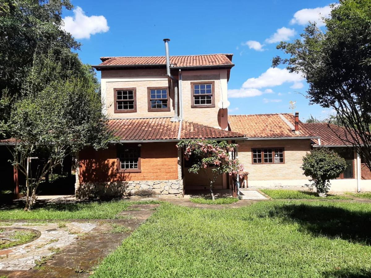 Em tiradentes, Minas Gerais, CASA TÍPICA E ESPAÇOSA EM TERRENO ARBORIZADO Tiradentes Exterior foto