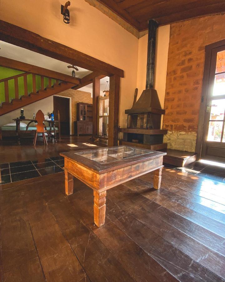 Em tiradentes, Minas Gerais, CASA TÍPICA E ESPAÇOSA EM TERRENO ARBORIZADO Tiradentes Exterior foto