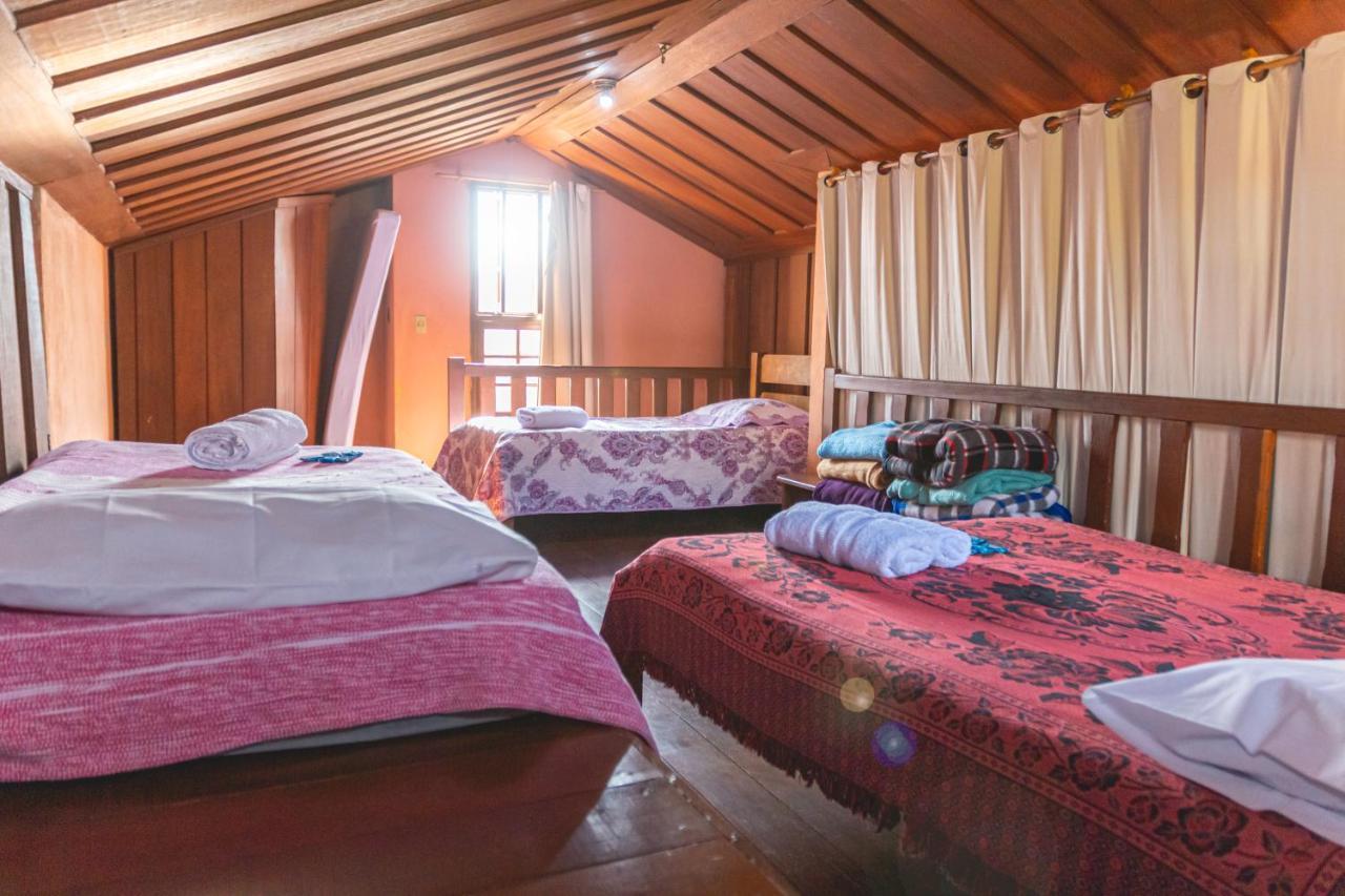 Em tiradentes, Minas Gerais, CASA TÍPICA E ESPAÇOSA EM TERRENO ARBORIZADO Tiradentes Exterior foto